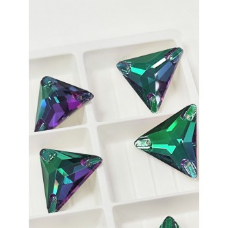 3069 Triangle Emerald 